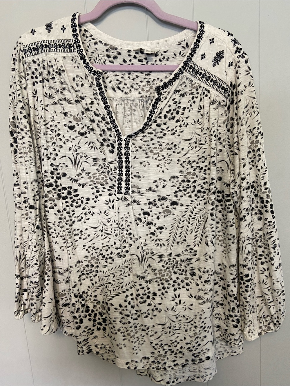 Lucky Brand white and Black Floral Peasant blouse size 2X